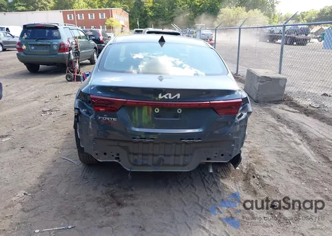 2023 Kia Forte Lxs z USA, uszkodzony, nr VIN 3KPF24AD4PE594963